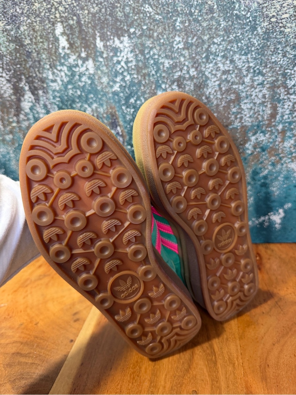 Adidas Terrace Gazelle Bold Platform Sneakers Court Green Pink Women’s 6 - Picture 8 of 9